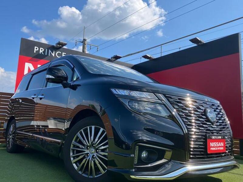NISSAN ELGRAND