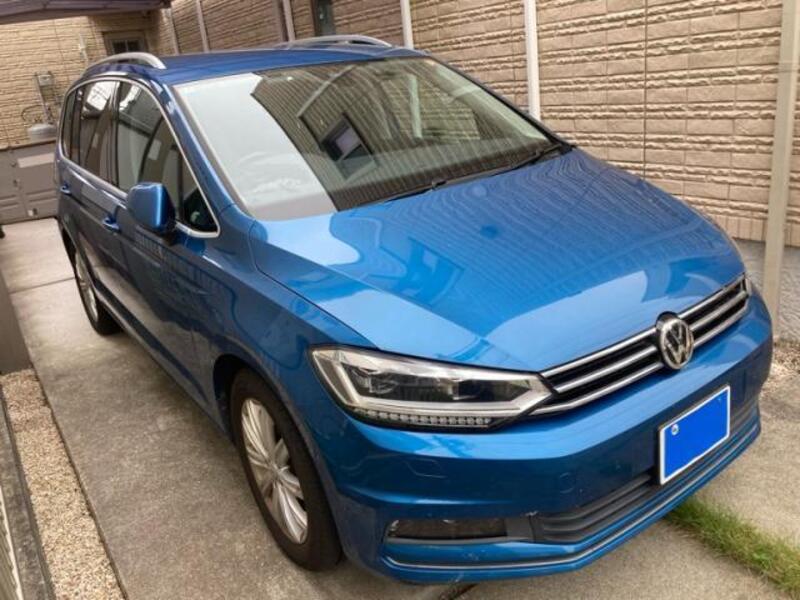VOLKSWAGEN GOLF TOURAN