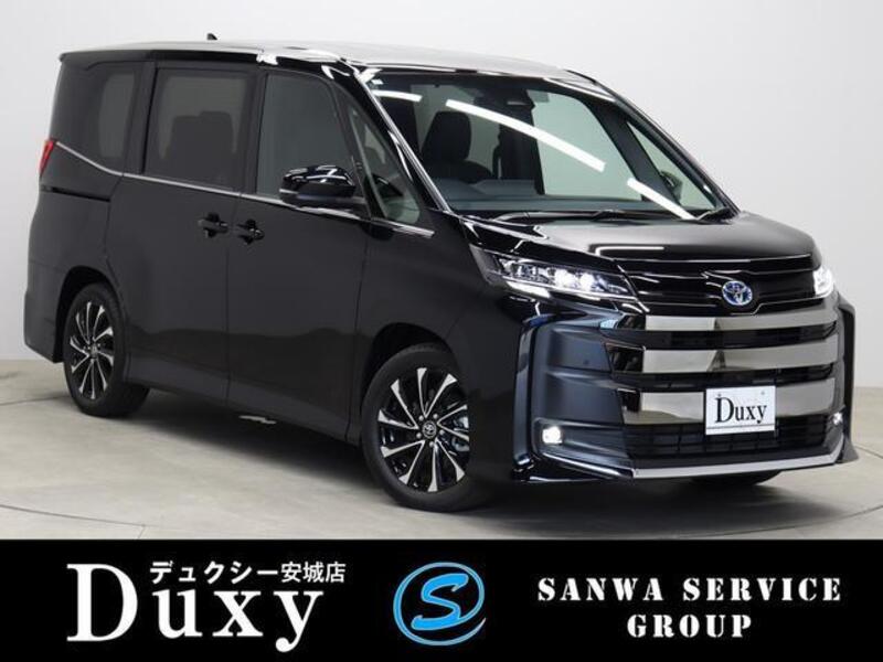 TOYOTA NOAH