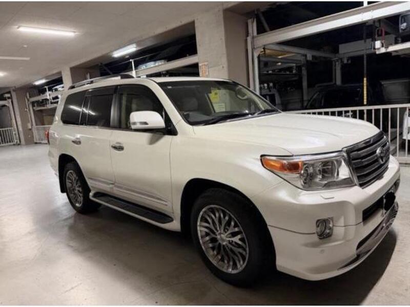 TOYOTA LAND CRUISER