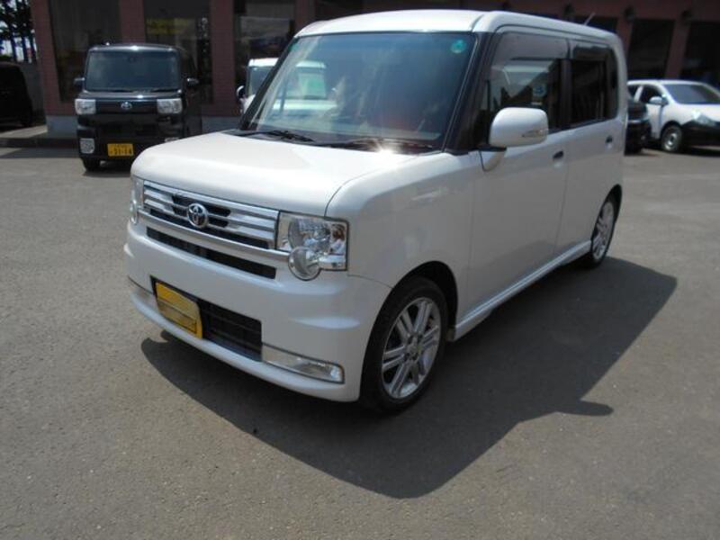 TOYOTA PIXIS SPACE