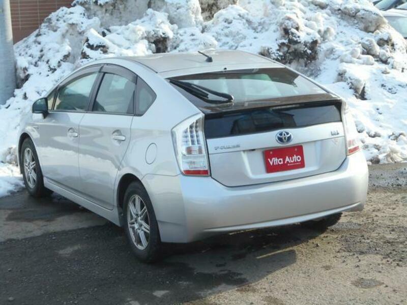 PRIUS-4