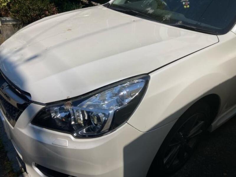 SUBARU LEGACY B4