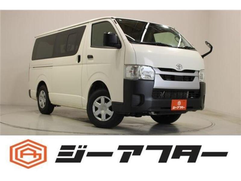TOYOTA HIACE