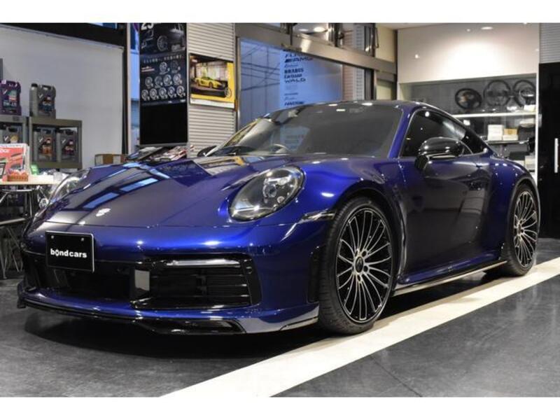 PORSCHE 911