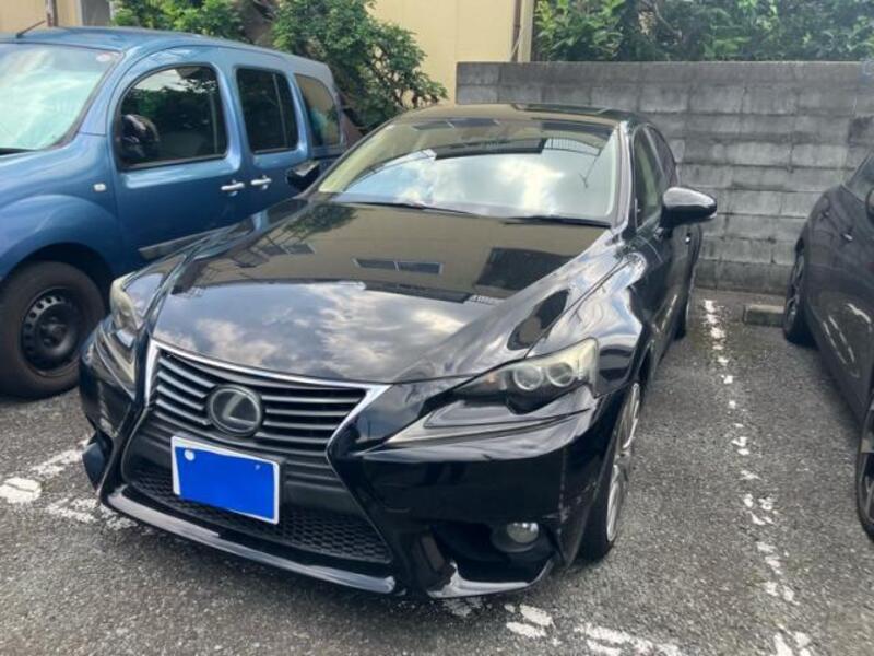 LEXUS IS