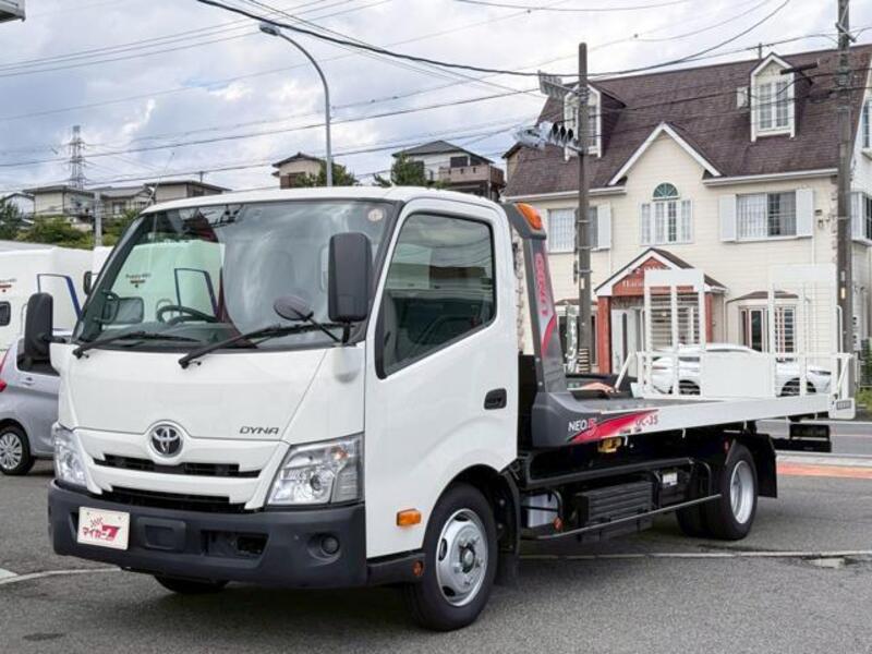 TOYOTA DYNA