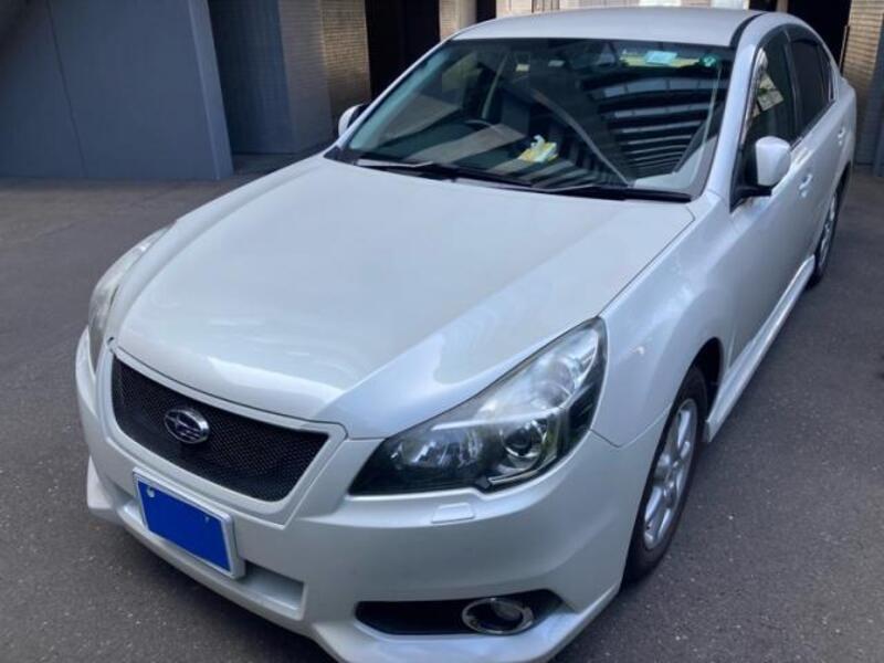 SUBARU LEGACY B4