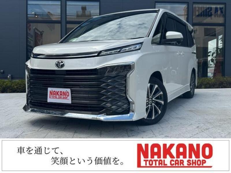 TOYOTA VOXY