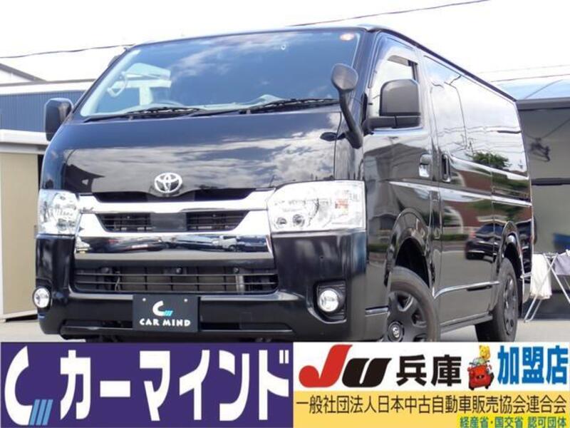 TOYOTA HIACE VAN
