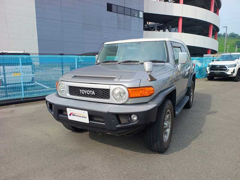 TOYOTA FJ CRUISER