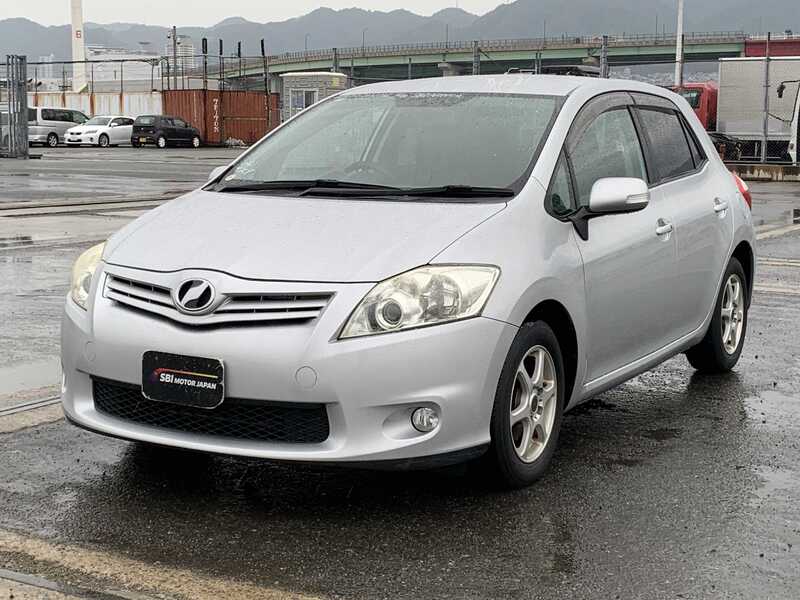 TOYOTA AURIS