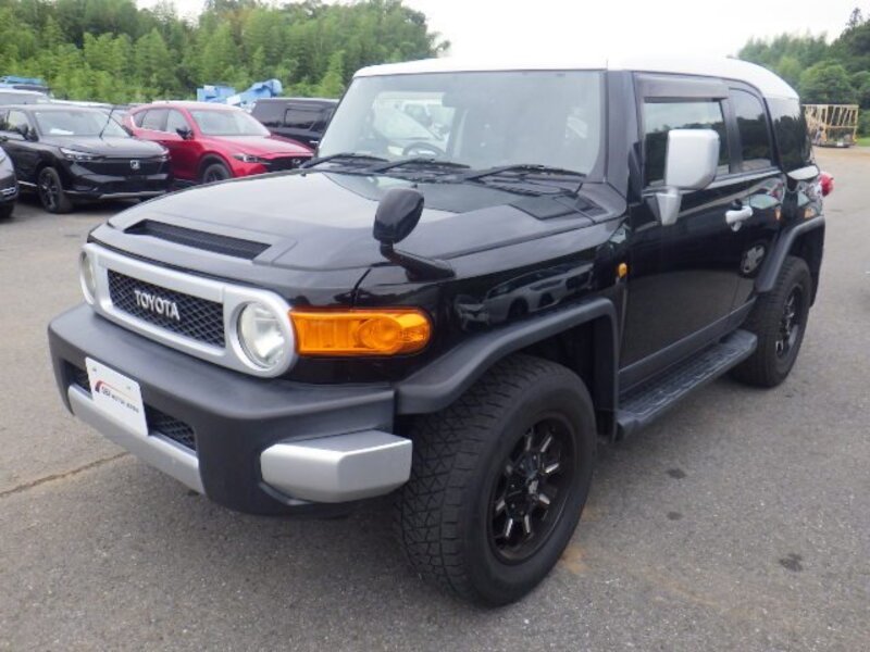 TOYOTA FJ CRUISER