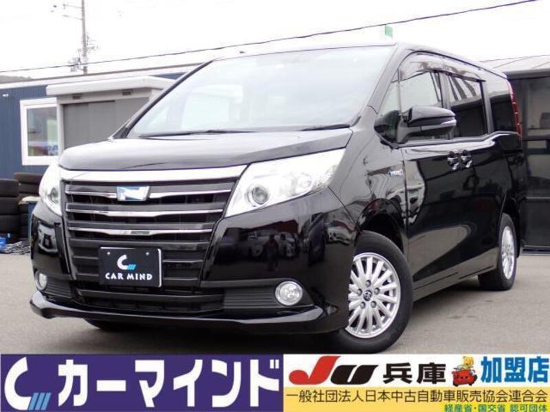 TOYOTA NOAH