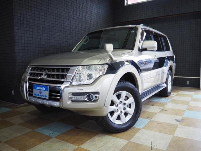 MITSUBISHI PAJERO