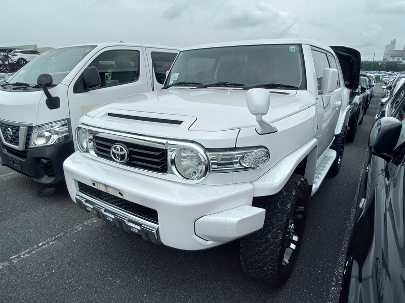 TOYOTA FJ CRUISER