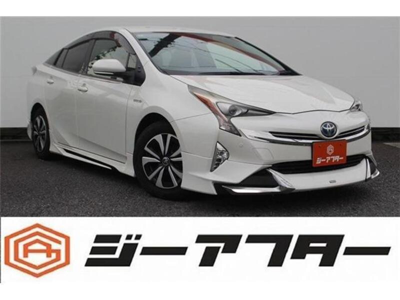 TOYOTA PRIUS