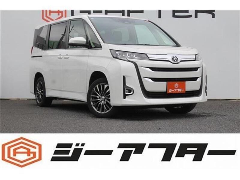 TOYOTA NOAH