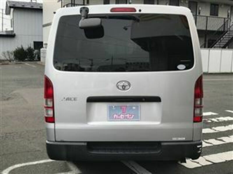 HIACE VAN