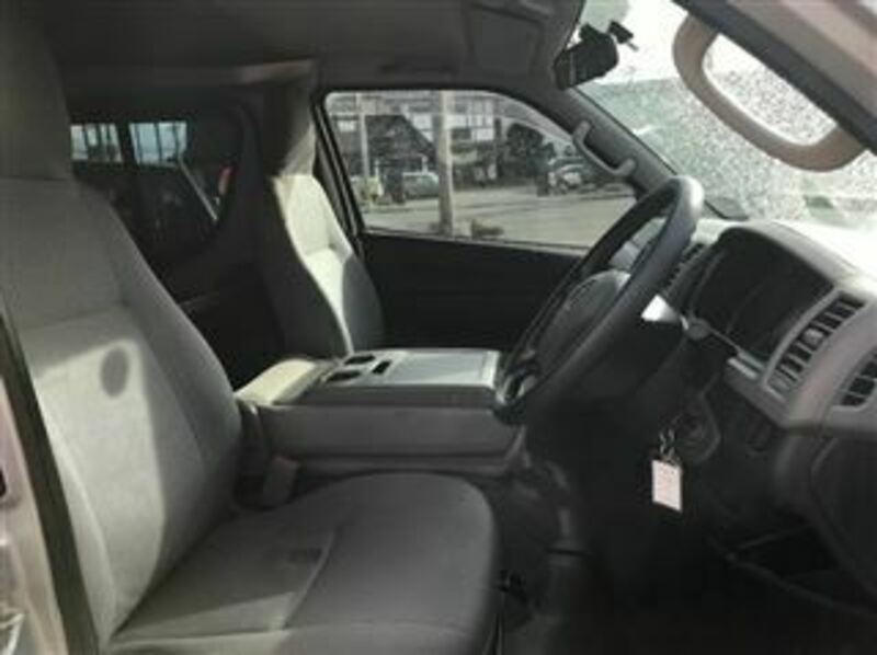 HIACE VAN