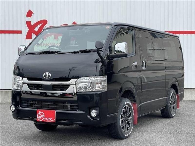 TOYOTA HIACE