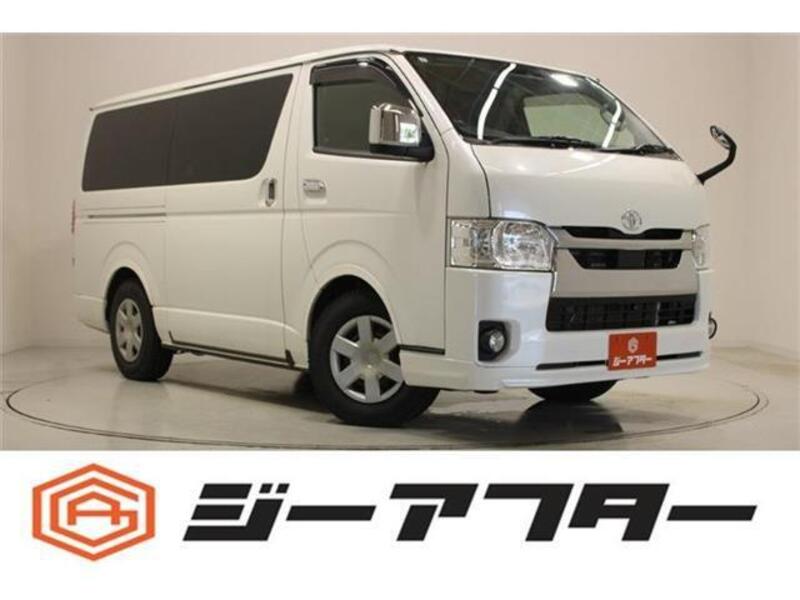 TOYOTA HIACE