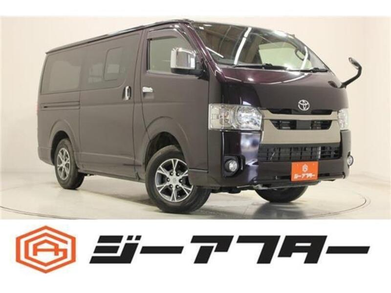 TOYOTA HIACE
