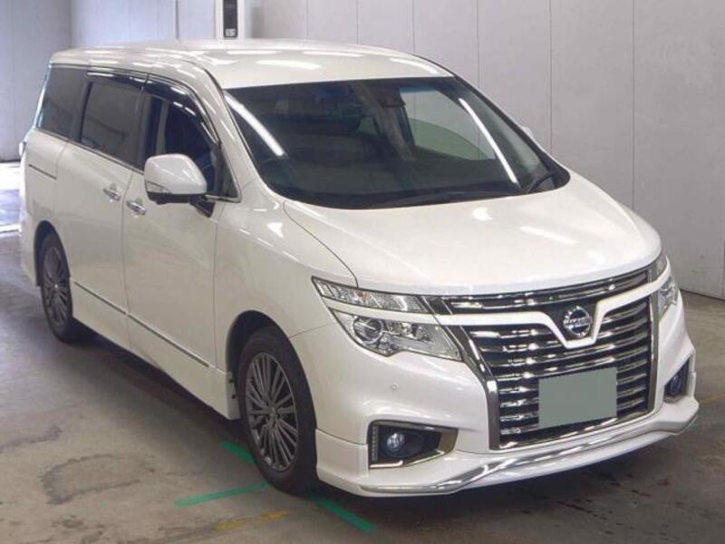 NISSAN ELGRAND