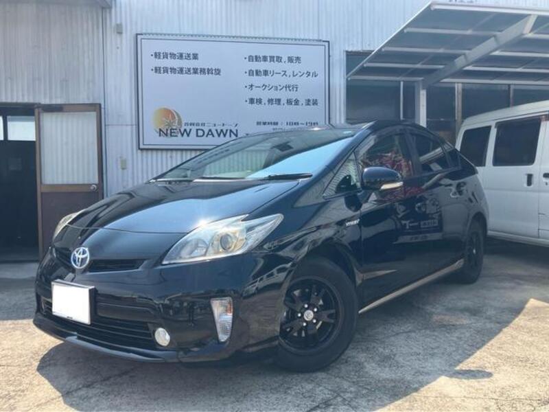 TOYOTA PRIUS