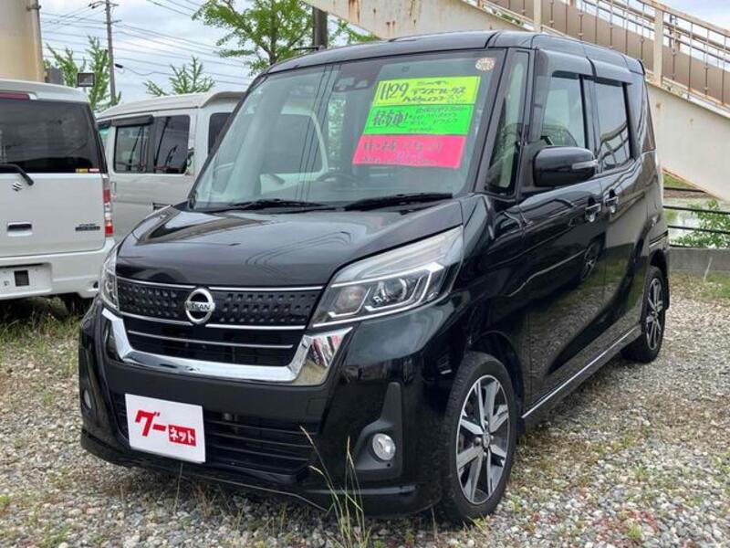 NISSAN DAYZ ROOX