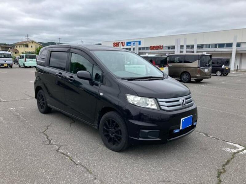 HONDA FREED SPIKE