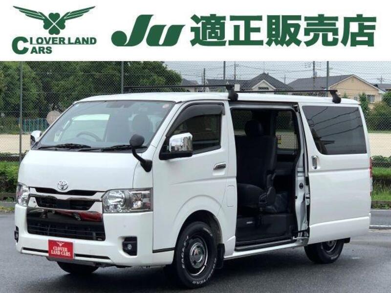 TOYOTA HIACE VAN
