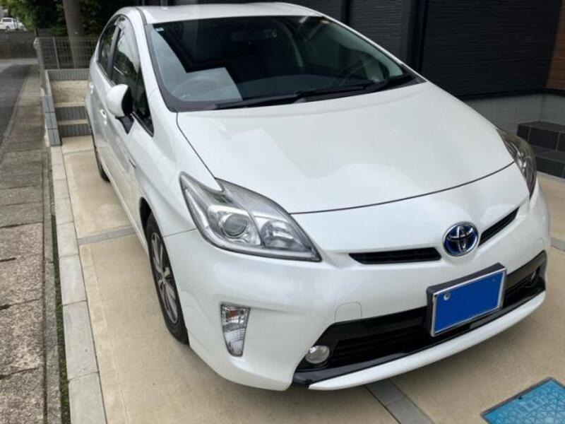 TOYOTA PRIUS