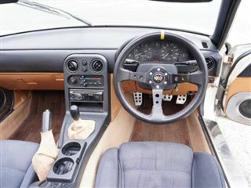 EUNOS ROADSTER