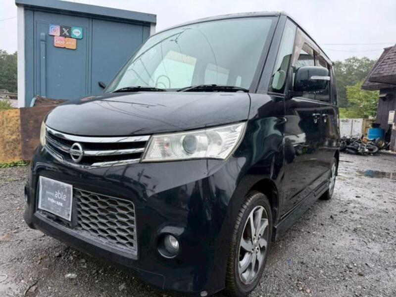 NISSAN ROOX