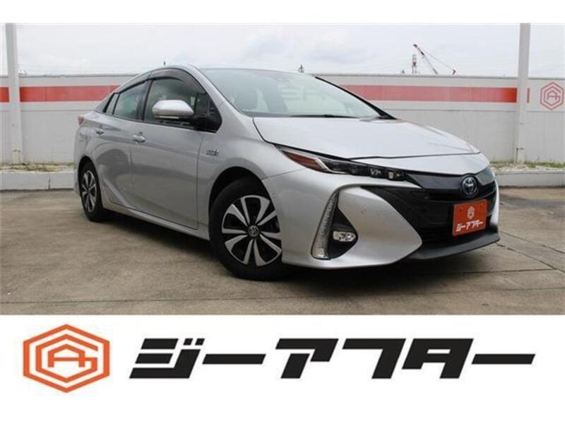 TOYOTA PRIUS PHV