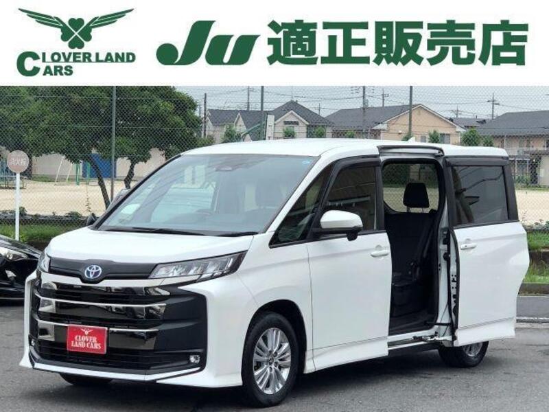 TOYOTA NOAH