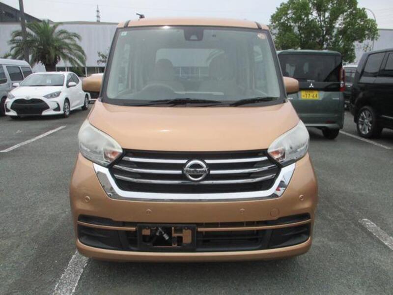 NISSAN DAYZ ROOX