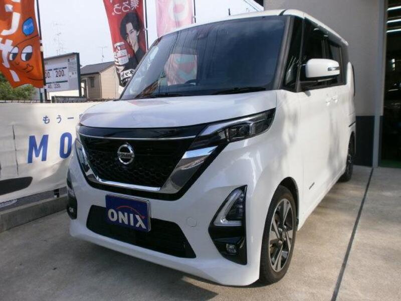 NISSAN ROOX