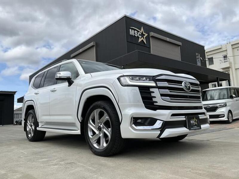 TOYOTA LAND CRUISER