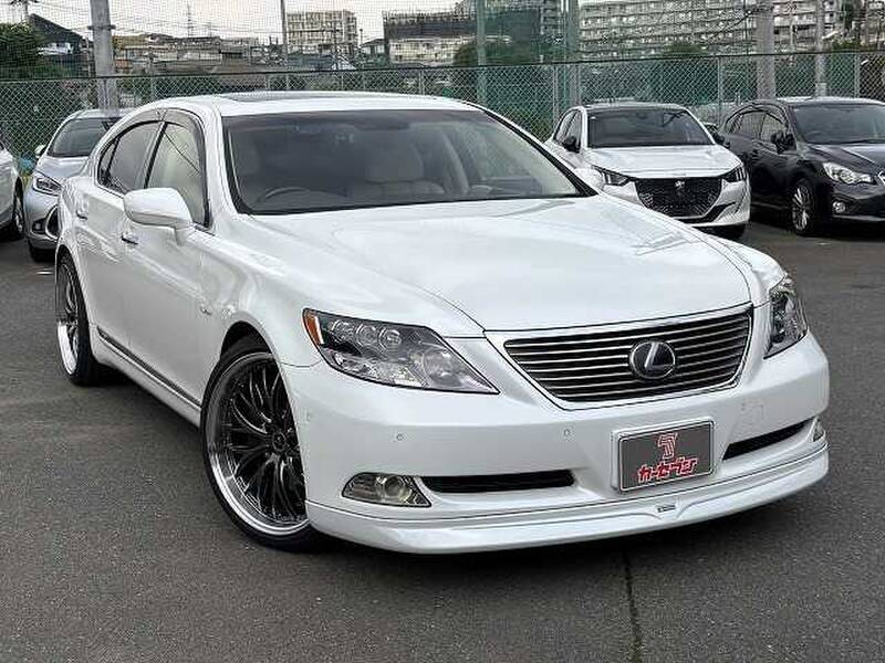LEXUS LS