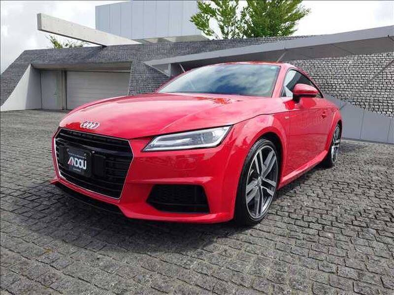 AUDI TT