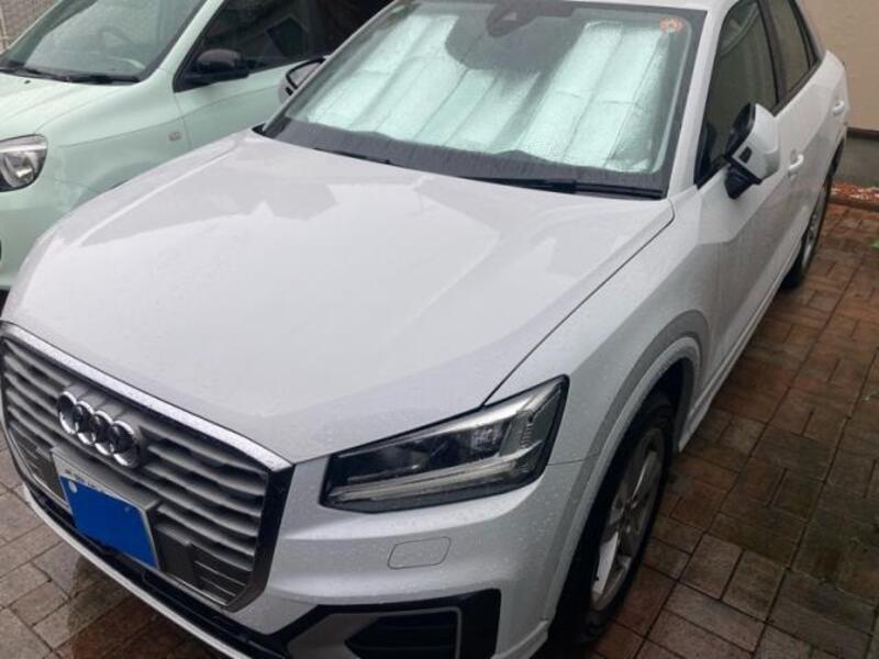 AUDI Q2