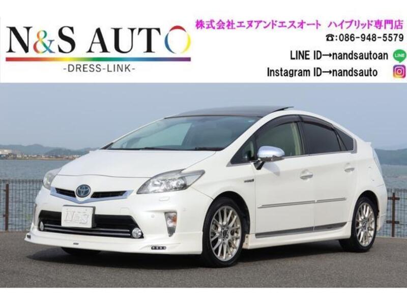 TOYOTA PRIUS