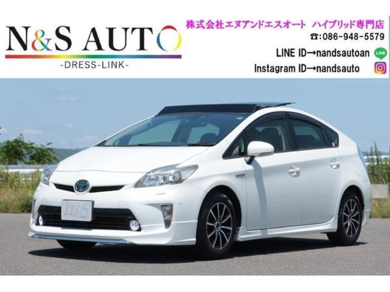 TOYOTA PRIUS