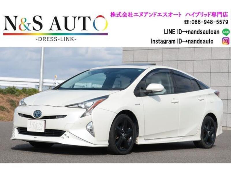 TOYOTA PRIUS