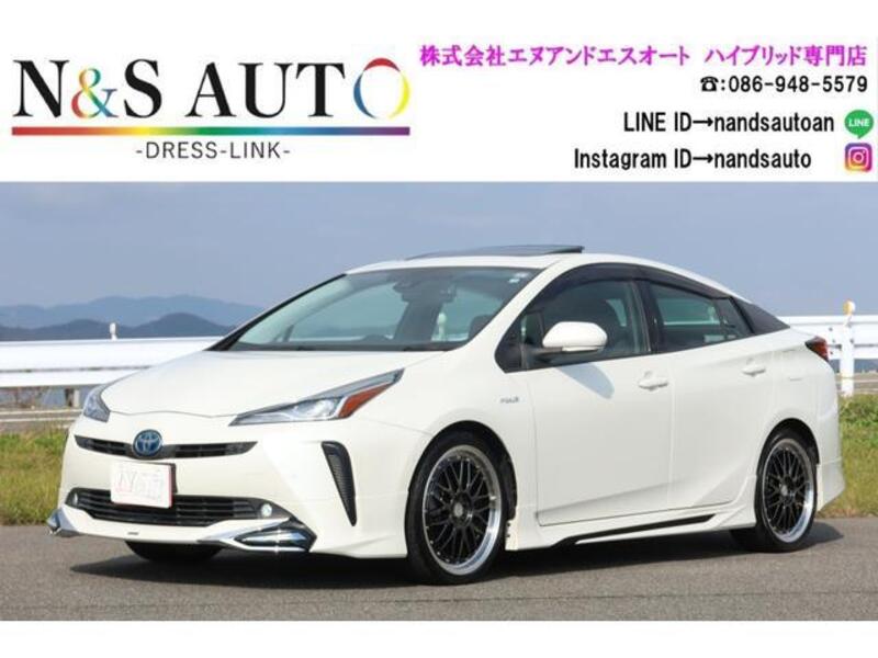TOYOTA PRIUS