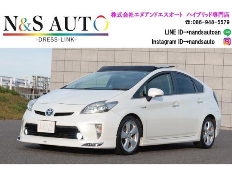 TOYOTA PRIUS