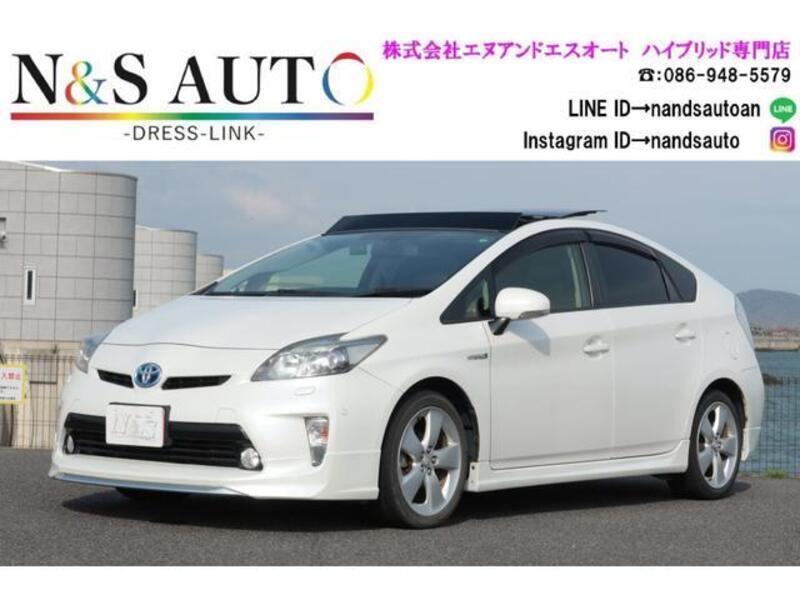 TOYOTA PRIUS