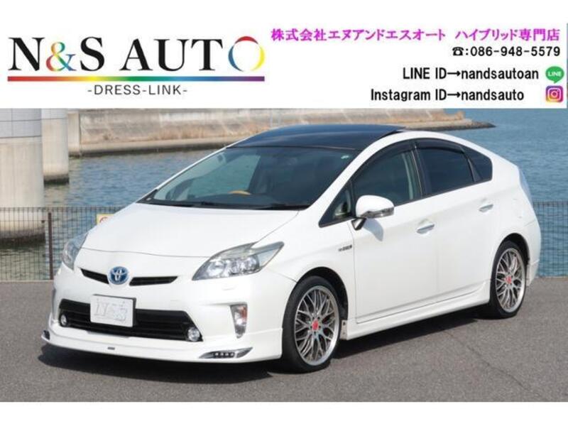 TOYOTA PRIUS